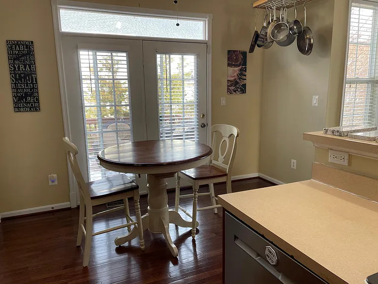 Family Dinner area nook that will fit a huge table with 6/7 chairs.