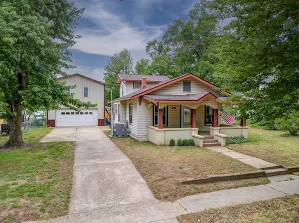 509 N 5th St, Arkansas City, KS 67005