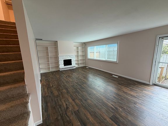 2nd image of 2095 S Kent Des Moines Rd #3