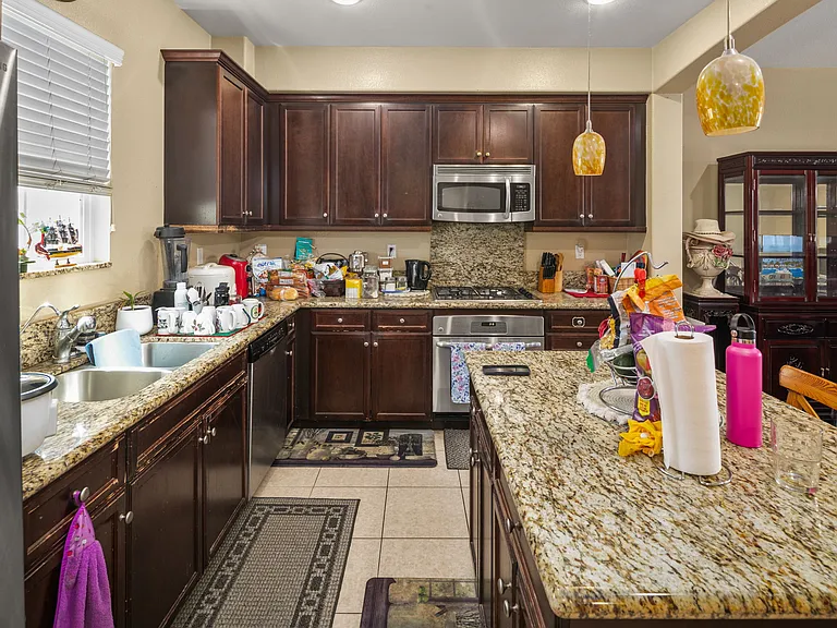 1625 Filaree Dr #165 — Photo 13