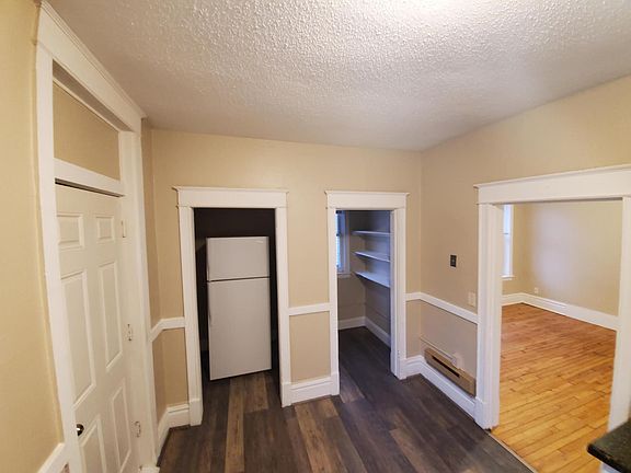 3rd image of 511 Minnehaha Ave E APT 4