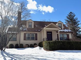 14 Wing Rd, Poughkeepsie, NY 12603