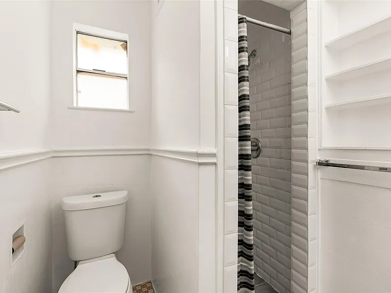 2202 W Main St — Photo 26