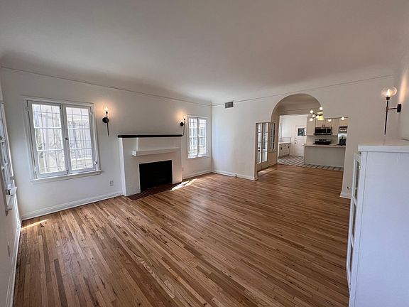 3rd image of 741 S Mansfield Ave APT 1