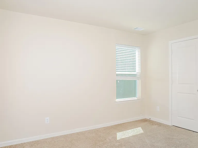 732 Fitzroy Dr — Photo 12