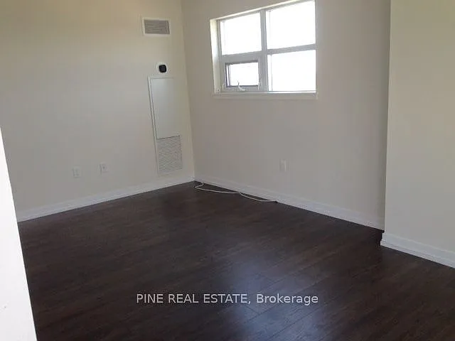 812 Lansdowne Ave #1212 — Photo 2