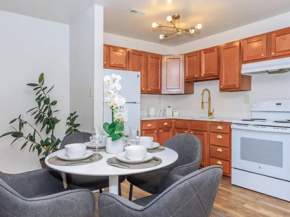 2110 Reamer Dr Unit 101, Barrington, NJ 08007