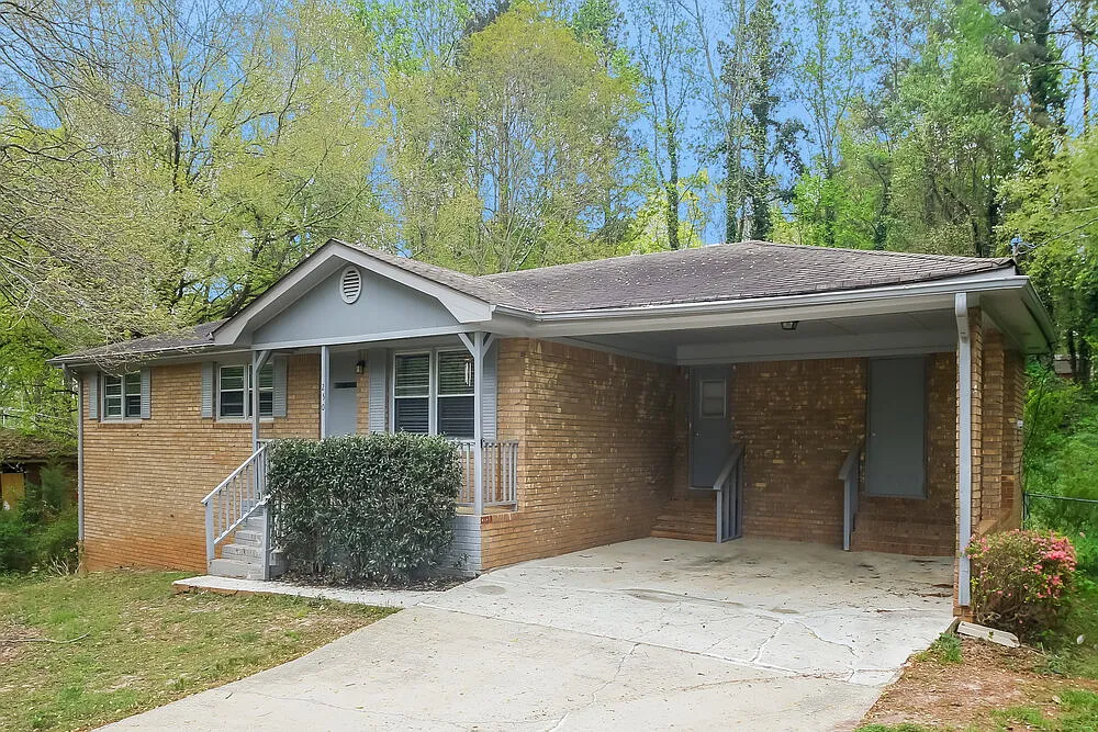 3 bed, 1.5 bath, 1220 sqft, $1,615 — Photo 4