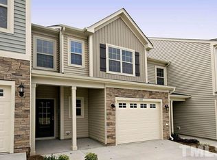 203 Beaconwood Ln, Holly Springs, NC 27540