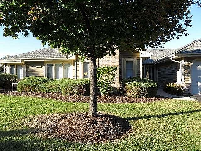 1st image of 6961 N Lincolnshire Cir #6961