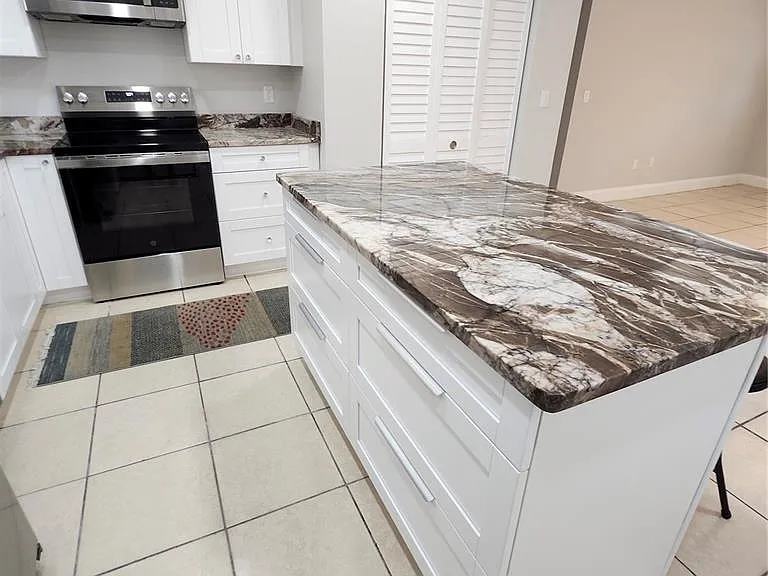 15406 Avalon Ave #3 — Photo 7