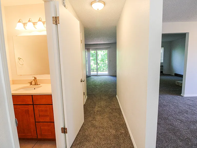 12315-12317 NE Fremont St — Photo 12