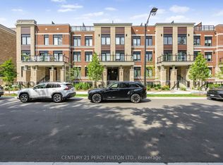 58 Elizabeth St S #2206, Richmond Hill, ON L4C 5W2