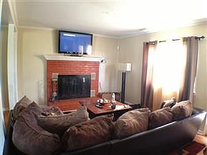 4th image of 1380 Nesbitt Dr