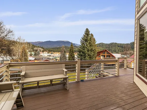 204 S 2nd St, Elk River, ID 83827