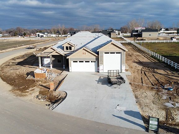 5th image of 24926 Haflinger Way