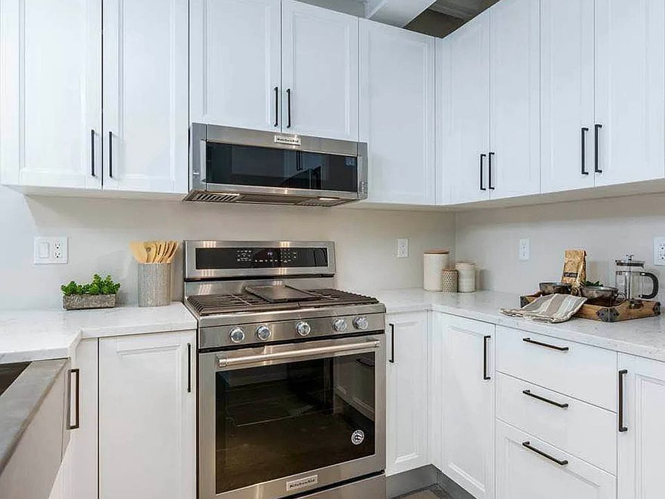 1st image of 28-14 37th St #3