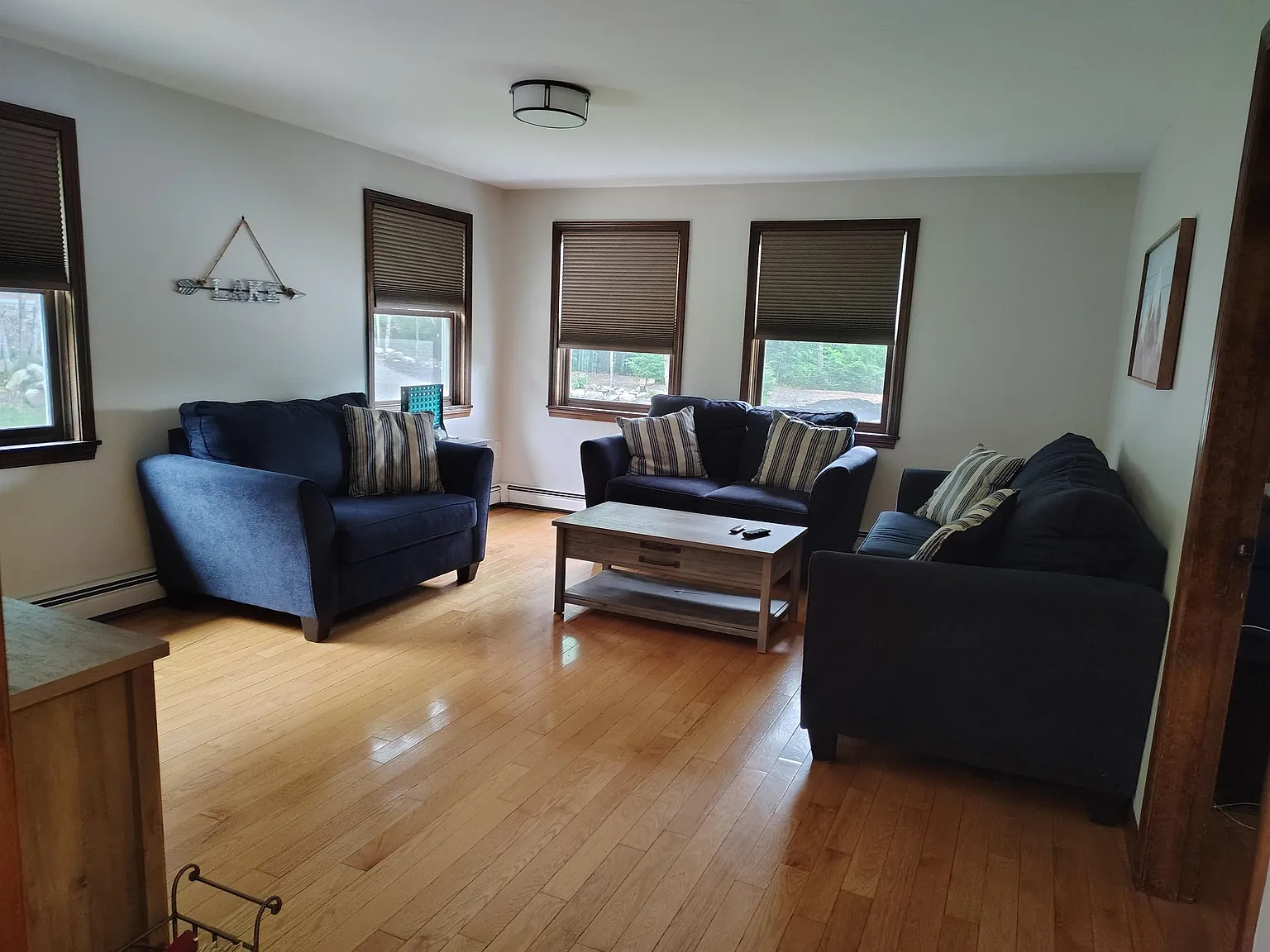 4 bed, 2.5 bath, 2803 sqft, $2,995 — Photo 3