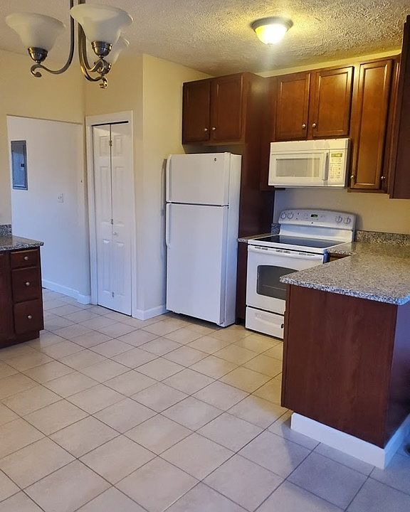 1st image of 293 School St #3R
