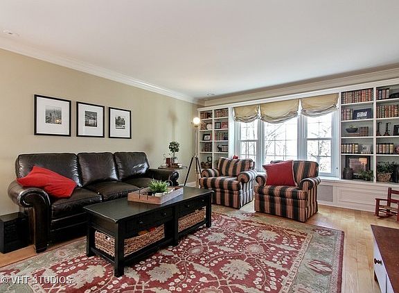 4th image of 485 E Lake Shore Dr