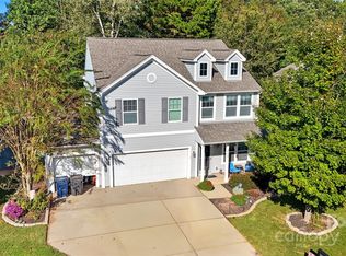 2104 Lake Vista Dr, Mount Holly, NC 28120