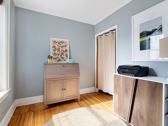4th image of 4401 4th Ave APT C1
