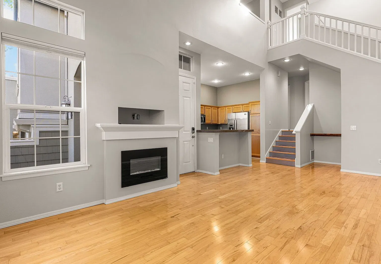2 bed, 3.0 bath, 1484 sqft, $2,494 — Photo 1