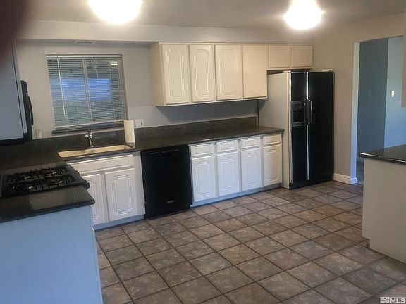 4th image of 3316 Hickory Dr