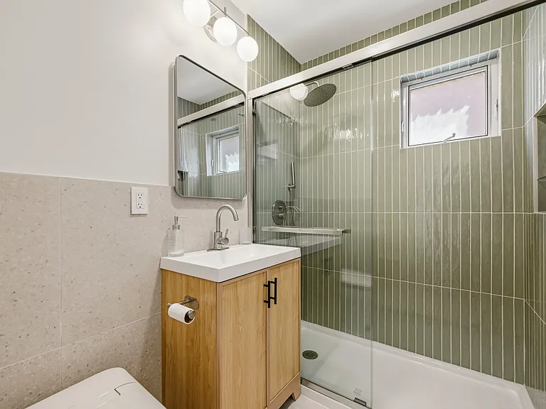 901 Washington Dr — Photo 12