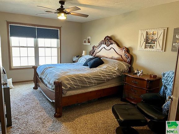 5th image of 486 Hawkeye Ct