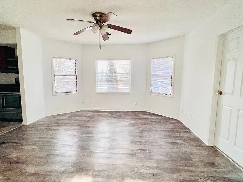 123 1/2 E Fulton St #123-1/2