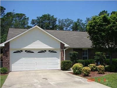 2nd image of 4517 Parkwood Sq