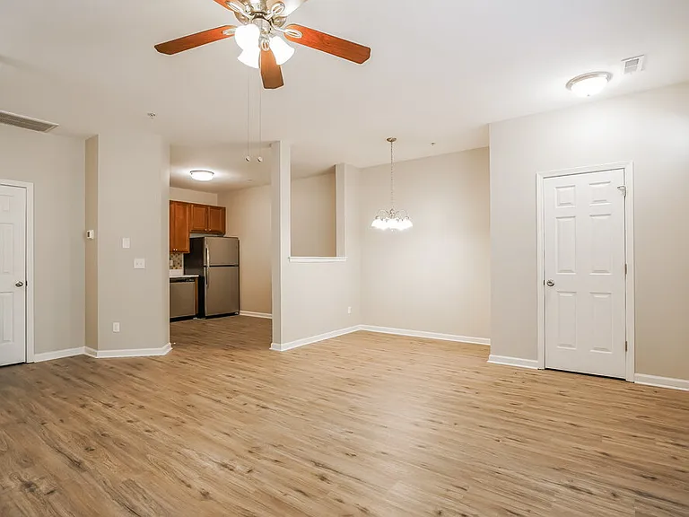 311 Gilman Ln #106 — Photo 8