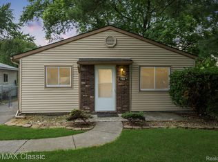 7368 Cavell St, Westland, MI 48185