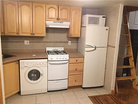 Rented by Triumph Property Group | media 9