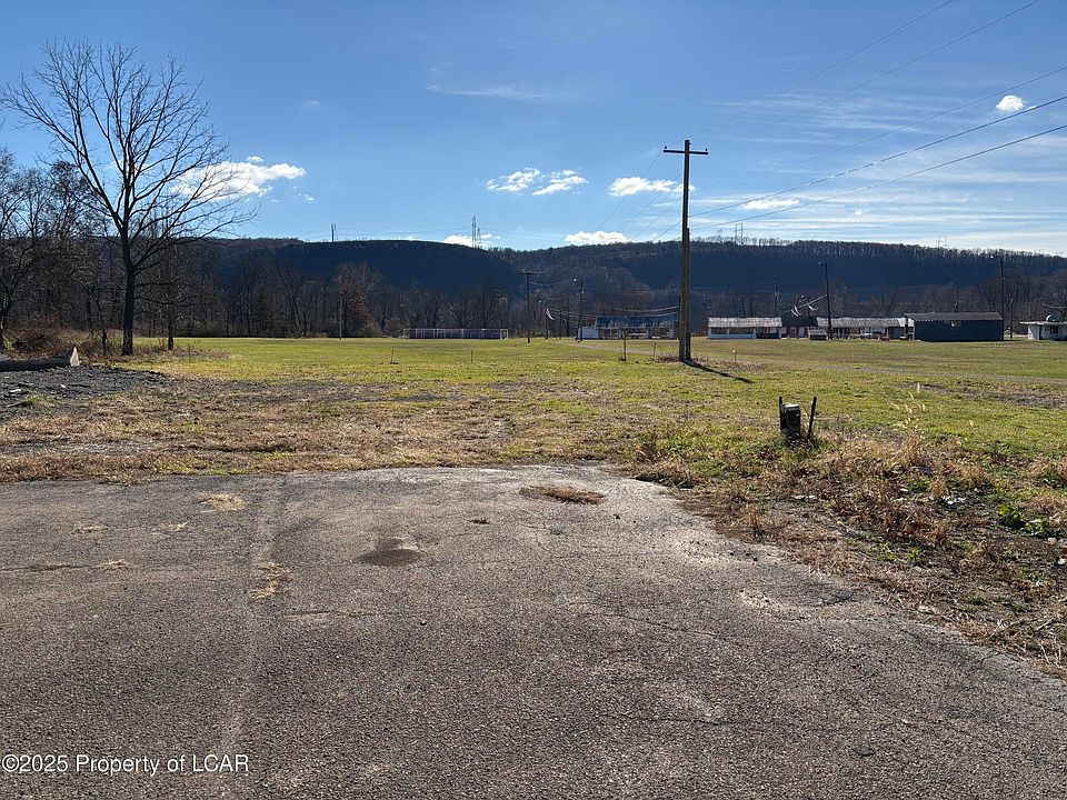 2nd image of 88 Walnut Dr
