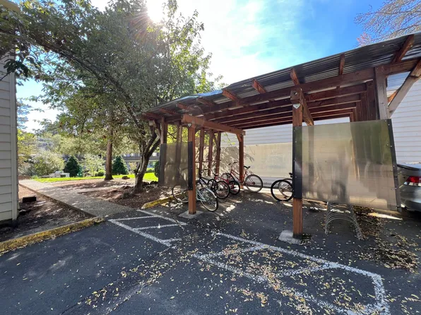 Dwell Apartments, 6810 SW 26th Ave #54, Portland, OR 97219