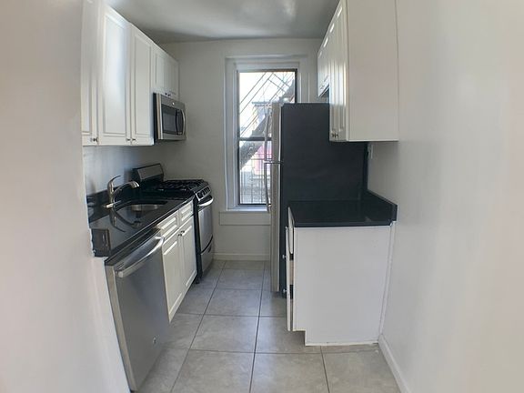 4th image of 61 Post Ave APT 52