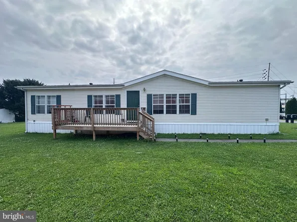22 Crown Ct, Martinsburg, WV 25401