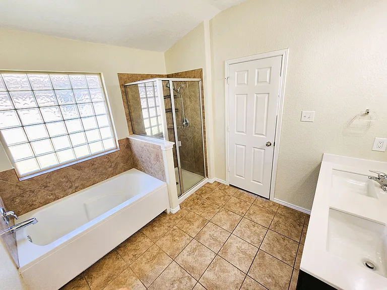 6304 Cool Creek Dr — Photo 17