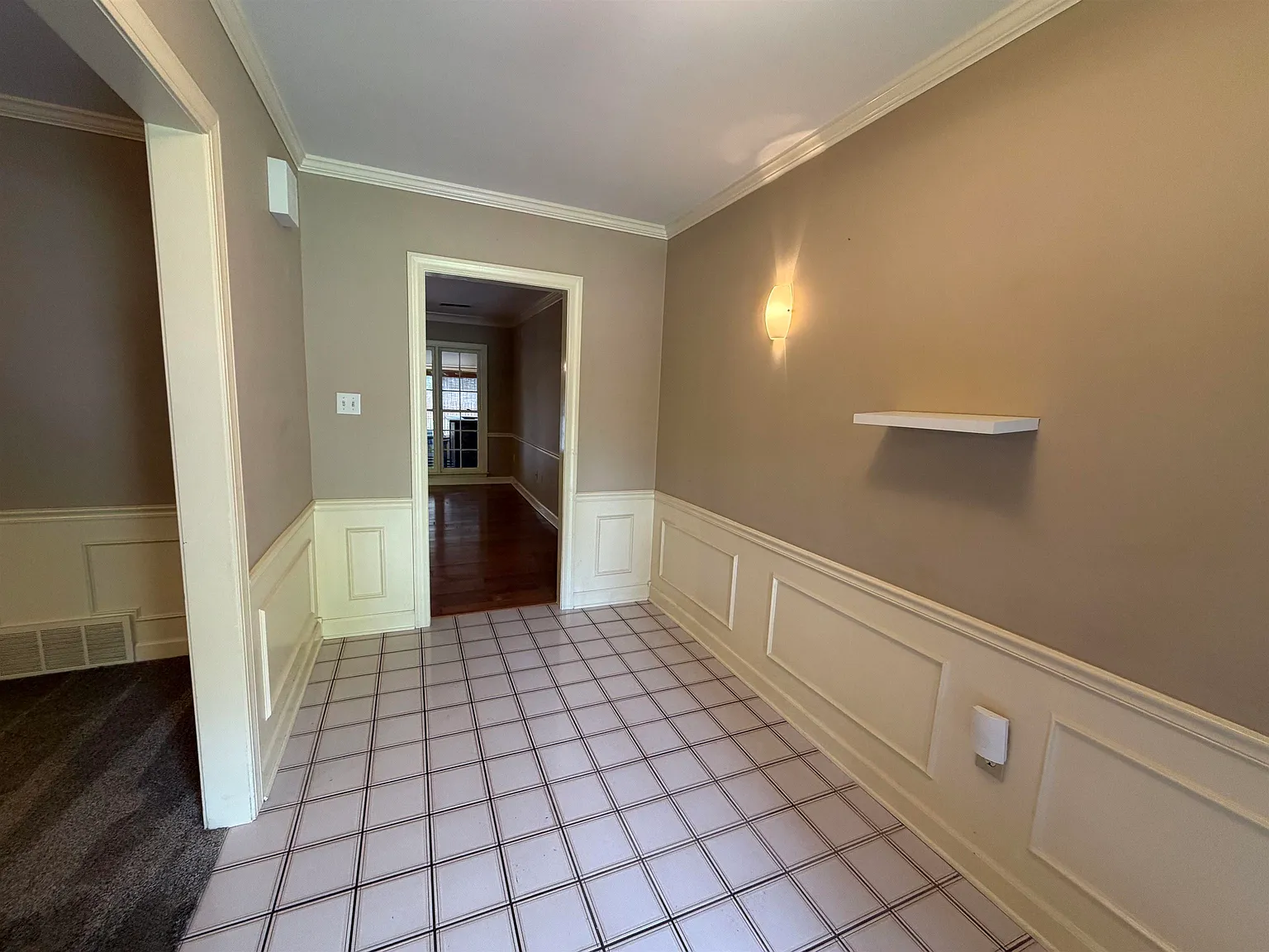 5 bed, 3.5 bath, 3604 sqft, $3,800 — Photo 4