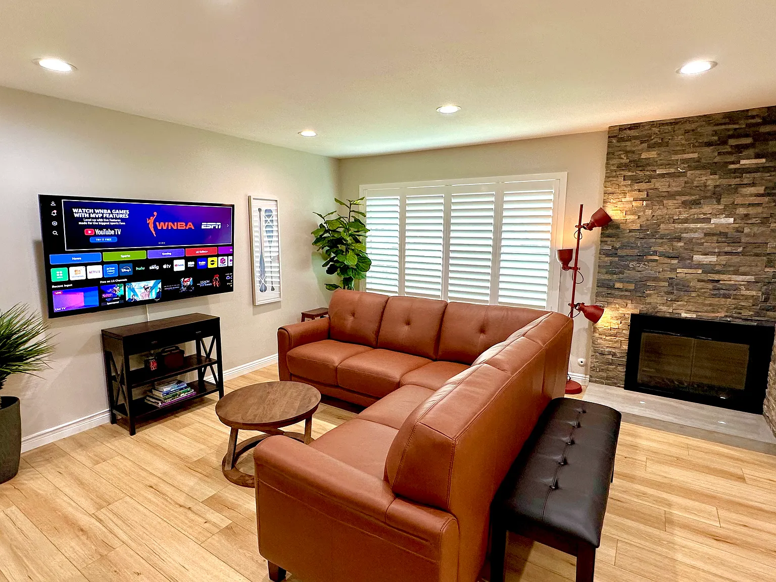 3 bed, 1100 sqft, $4,600 — Photo 3