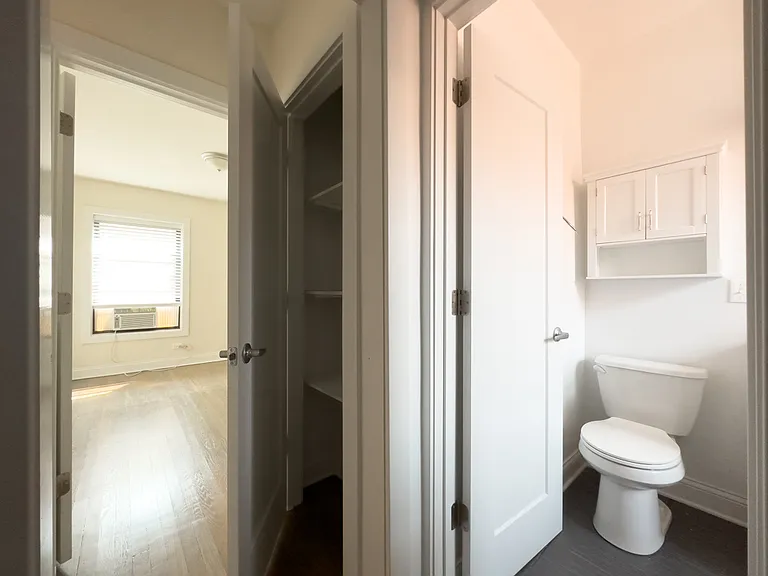 2641 N Spaulding Ave #W4 — Photo 13