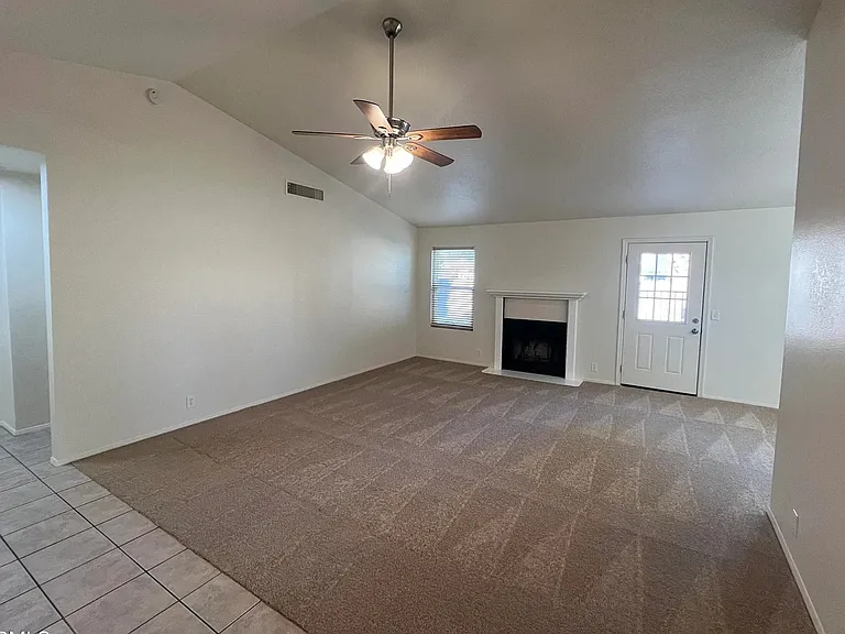 1321 E Morrow Dr — Photo 5