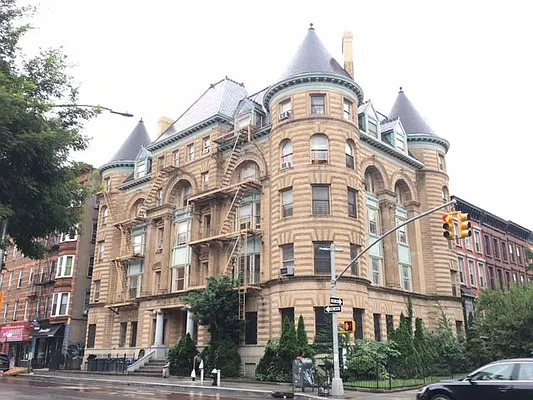 Rented by Lang Realty LLC | media 11