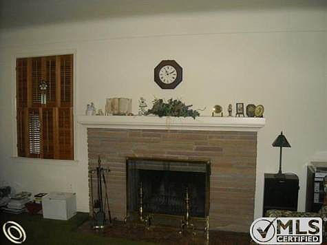 3360 L R Fireplace.jpg