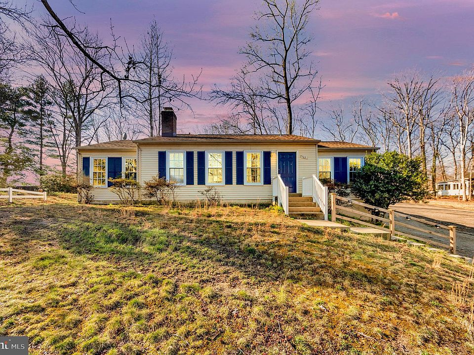 1st image of 102 Bowen Dr