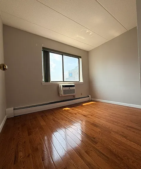36-25 Union St #5D — Photo 4