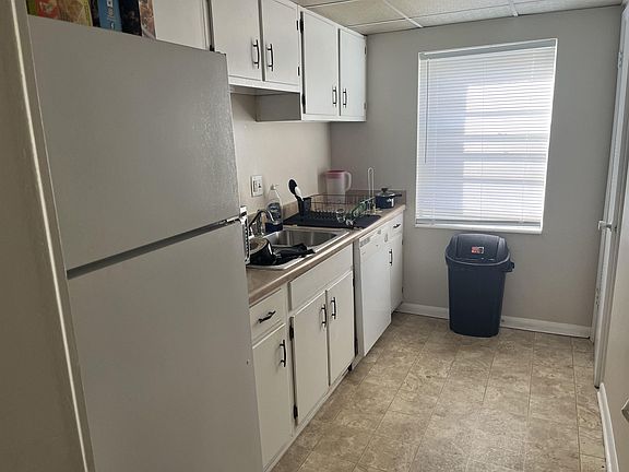5th image of 2325 W Pensacola St APT 148