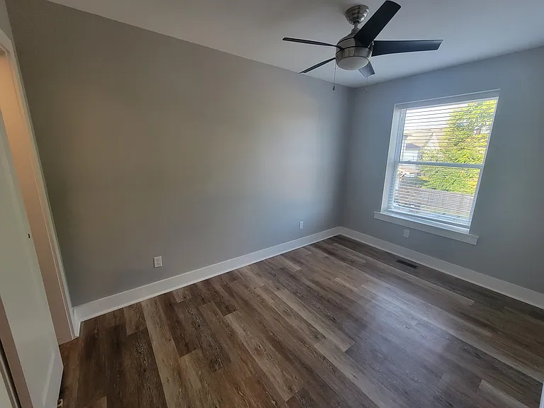 472-482 Carpenter St — Photo 15
